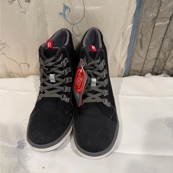 Stylish Black Ankle Boots - Picture 9 of 9